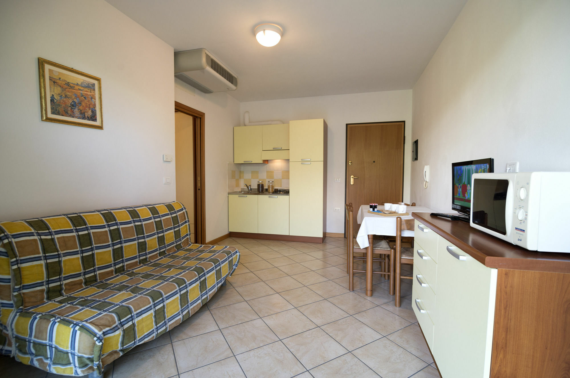 Aparthotel Pineta 2*